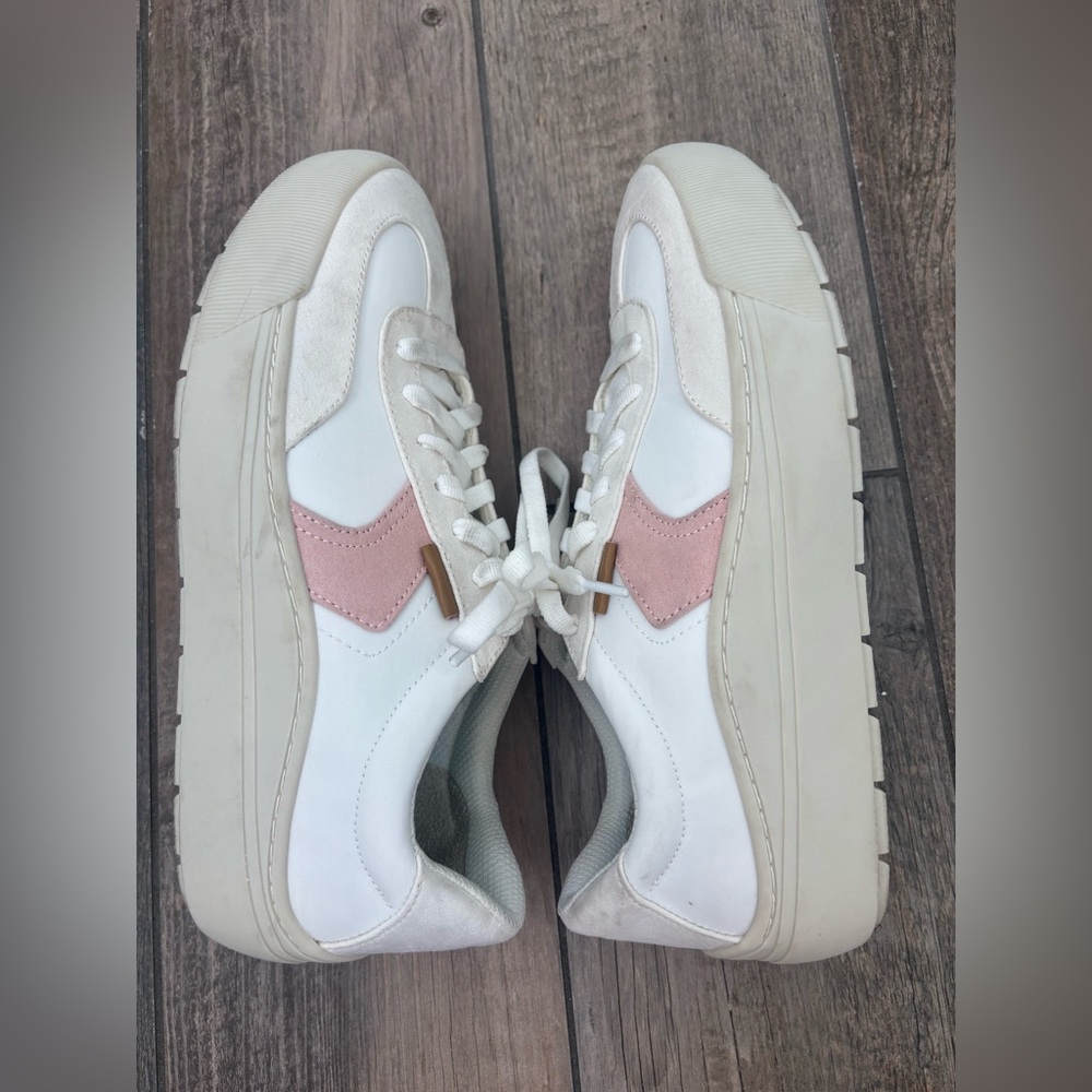 Dr. Scholl's Time Off Win Sneakers - Picture 4 of 9